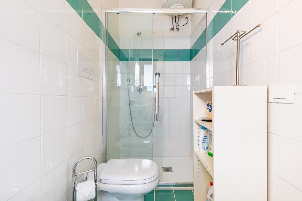 Trilocale A 200 Mt Dal Centro Apartment San Teodoro  Ngoại thất bức ảnh